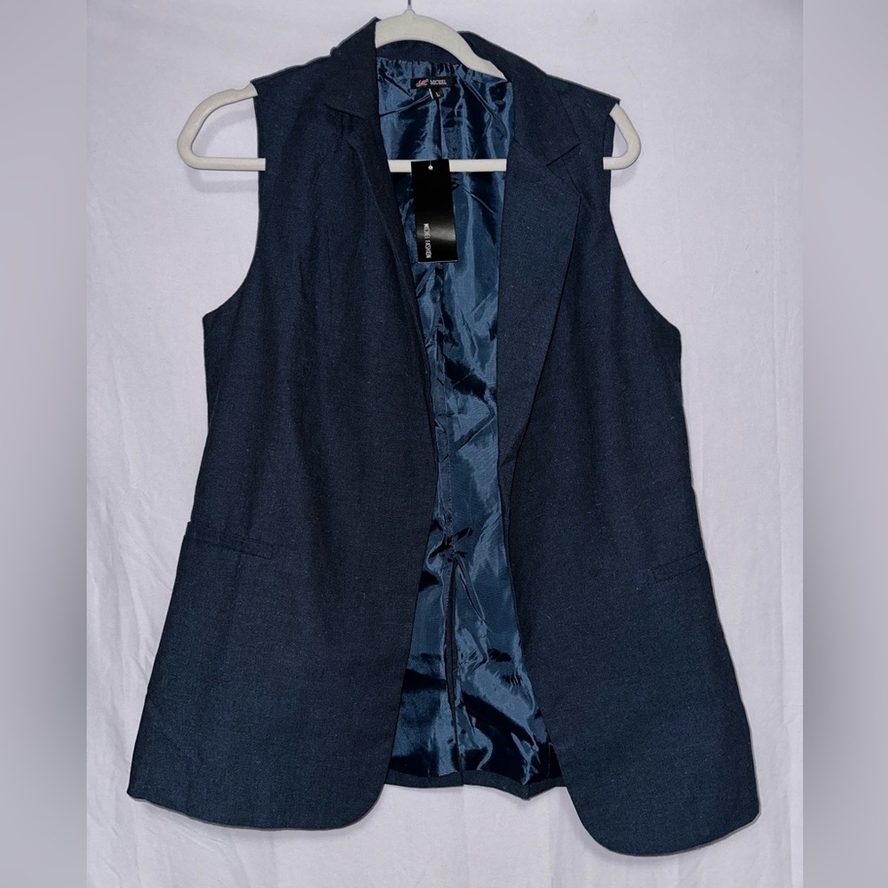 Stylish Navy Blue Sleeveless Blazer